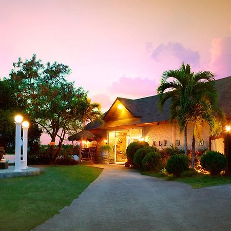 Alfheim Resort マクタン エクステリア 写真